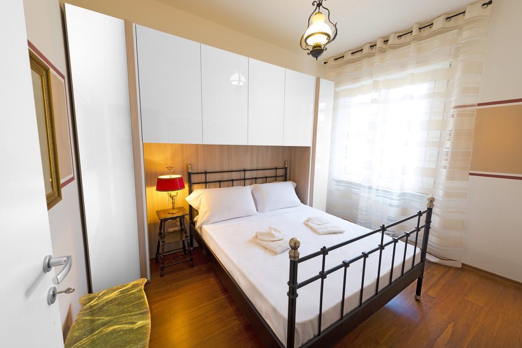 Verona Centre Apartments ภายนอก รูปภาพ