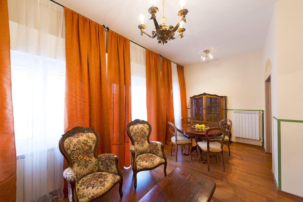 Verona Centre Apartments ภายนอก รูปภาพ