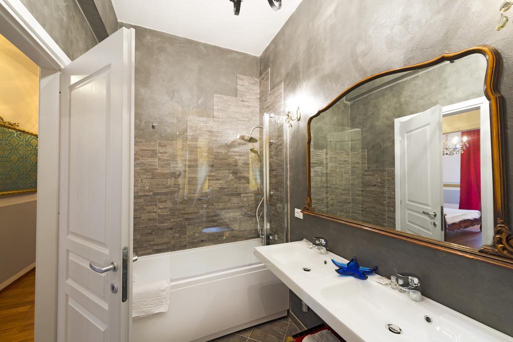 Verona Centre Apartments ภายนอก รูปภาพ