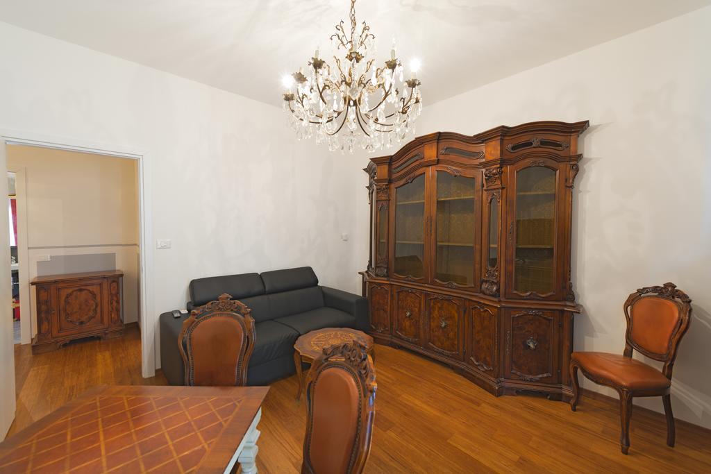 Verona Centre Apartments ภายนอก รูปภาพ