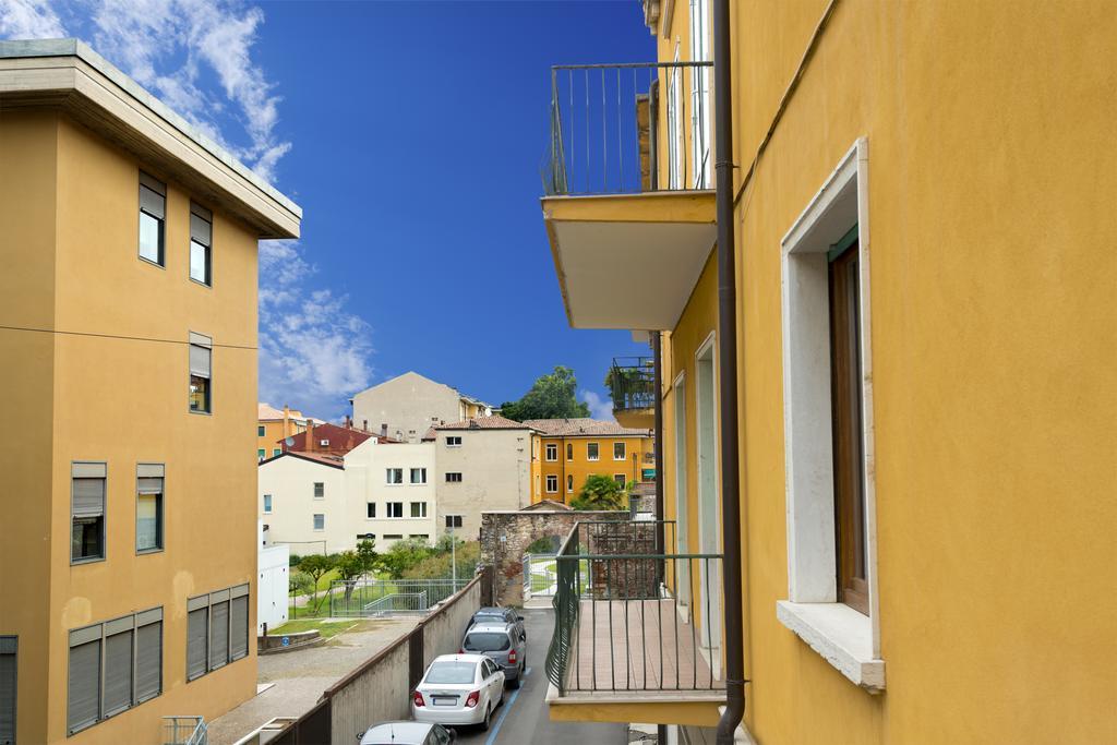 Verona Centre Apartments ภายนอก รูปภาพ