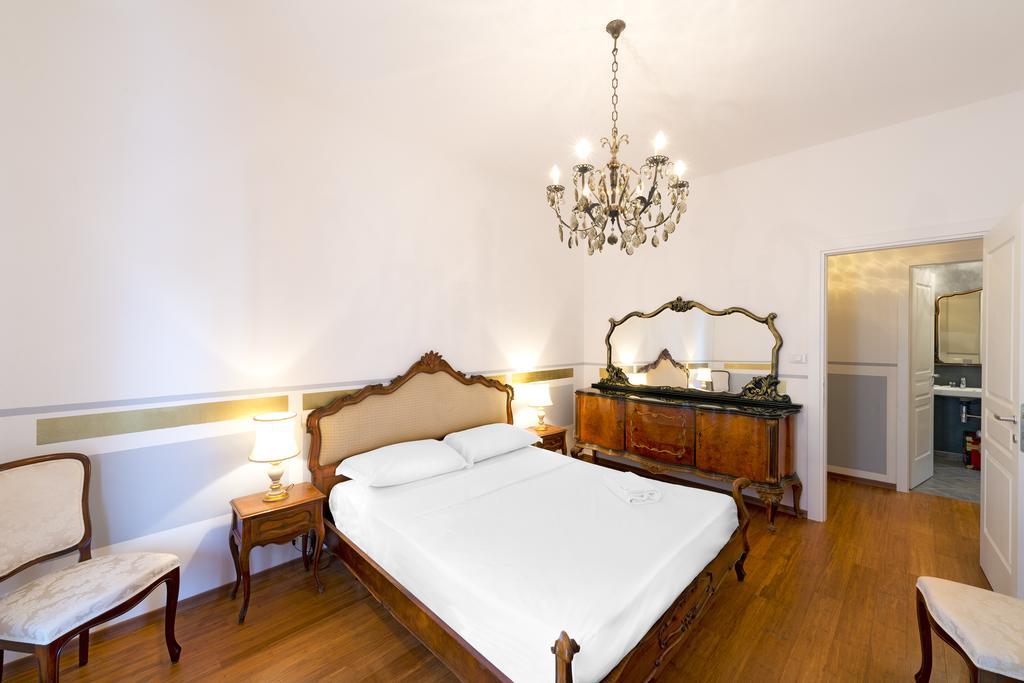 Verona Centre Apartments ภายนอก รูปภาพ
