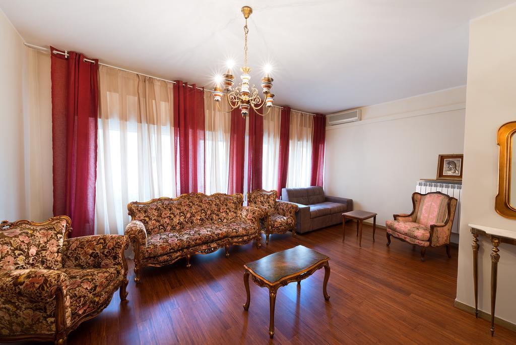 Verona Centre Apartments ภายนอก รูปภาพ